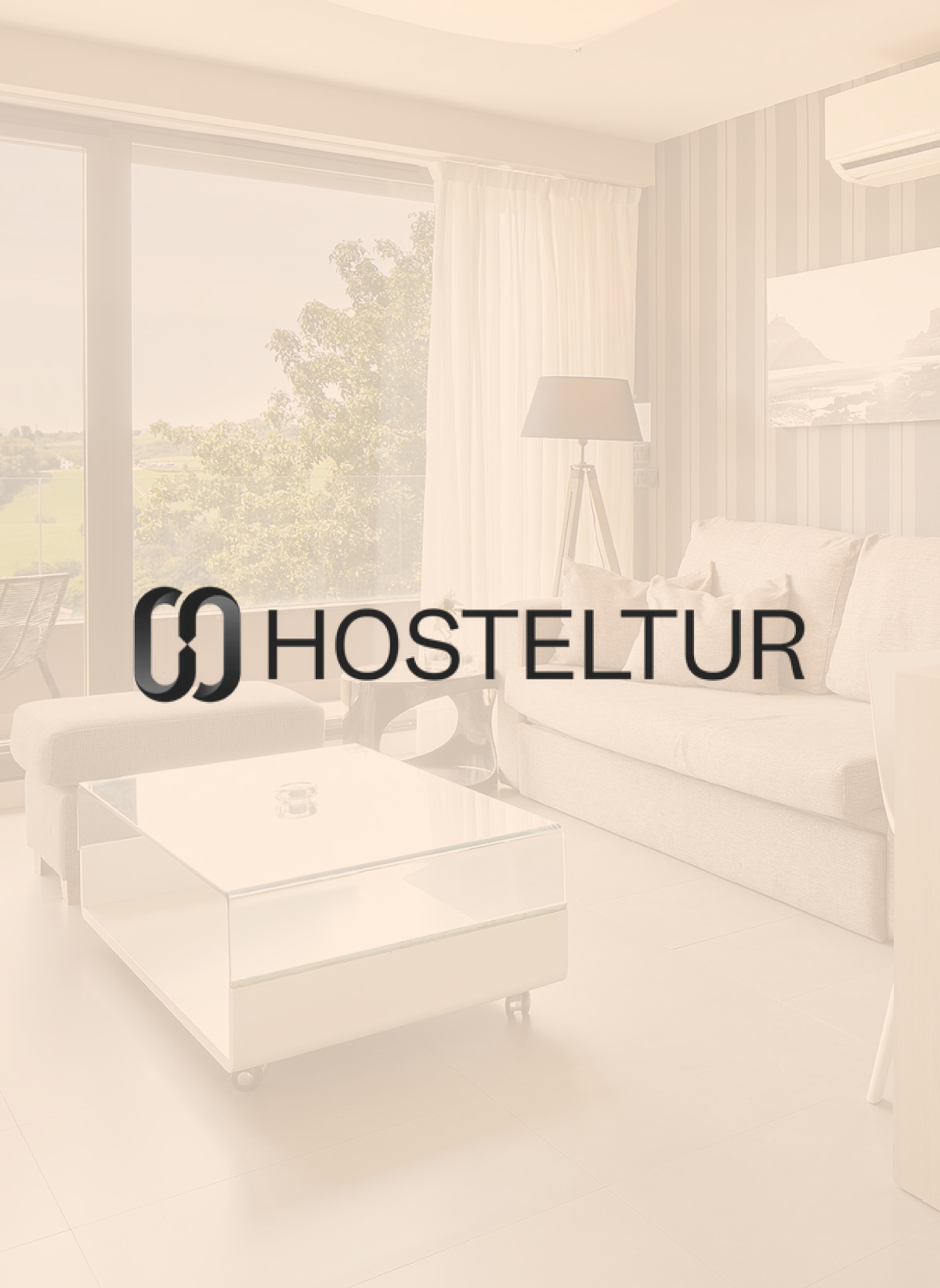 Artículo de prensa de Hosteltur sobre FeelFree STAYS.