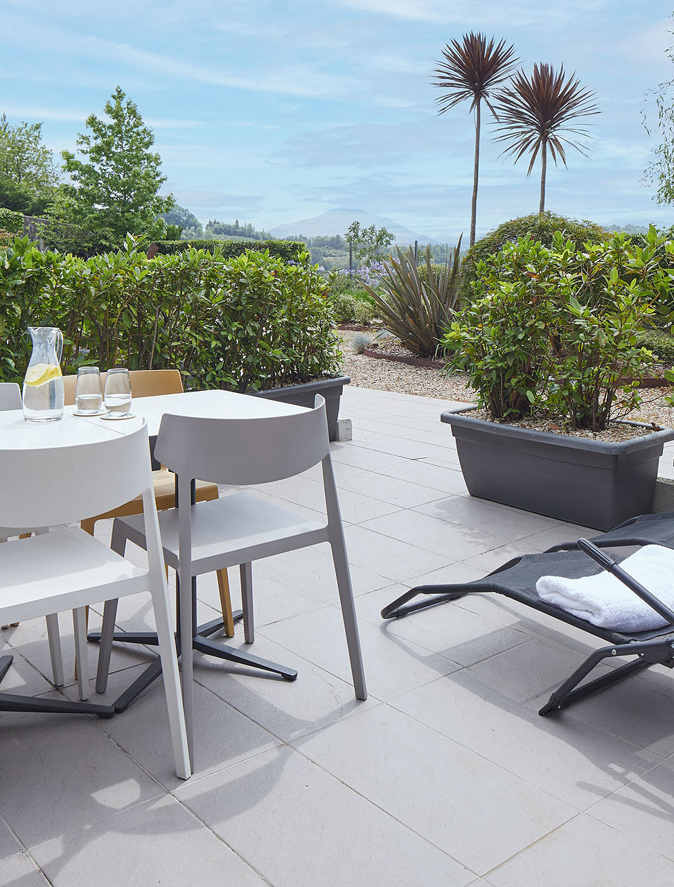 Terraza de un apartamento de FeelFree STAYS Basoa en San Sebastián.